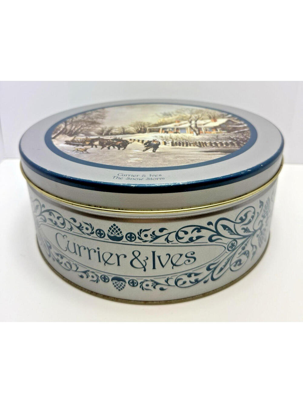 Vtg 1993 Currier & Ives Christmas Winter Scene Tin The Snow Storm Holiday Round